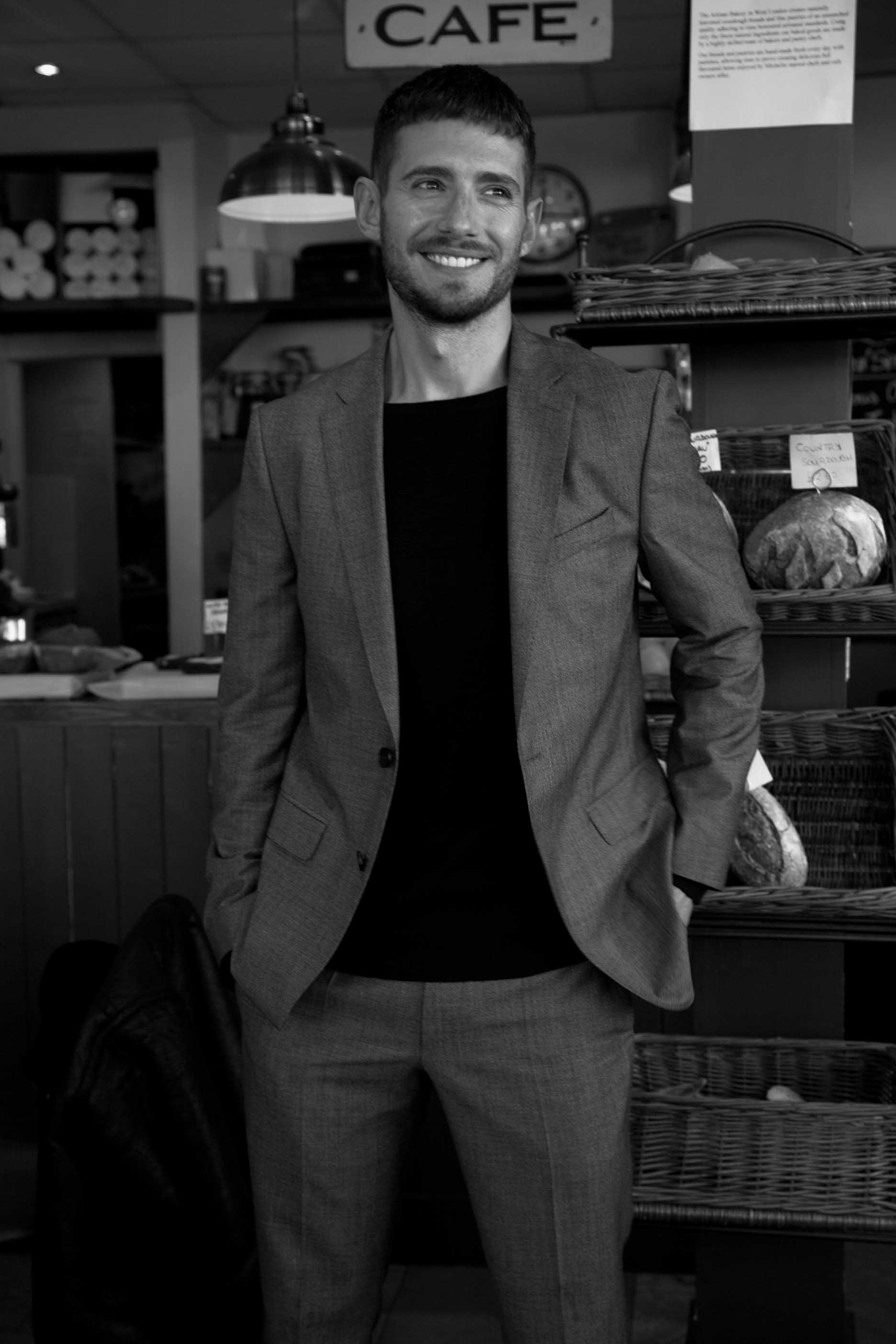 FAULT catches up with actor Julian Morris - FAULT Magazine
