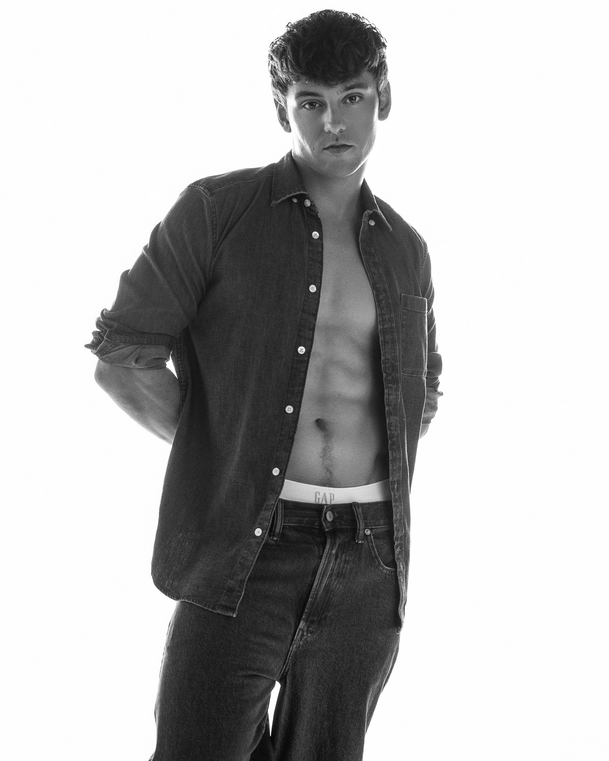 tom daley open shirt 