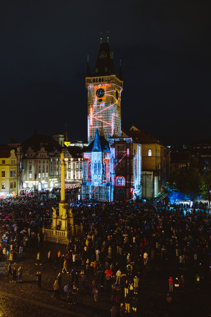 Signal Festival 2025 (Prague): artwork on display - OVERLORD by mammasONica