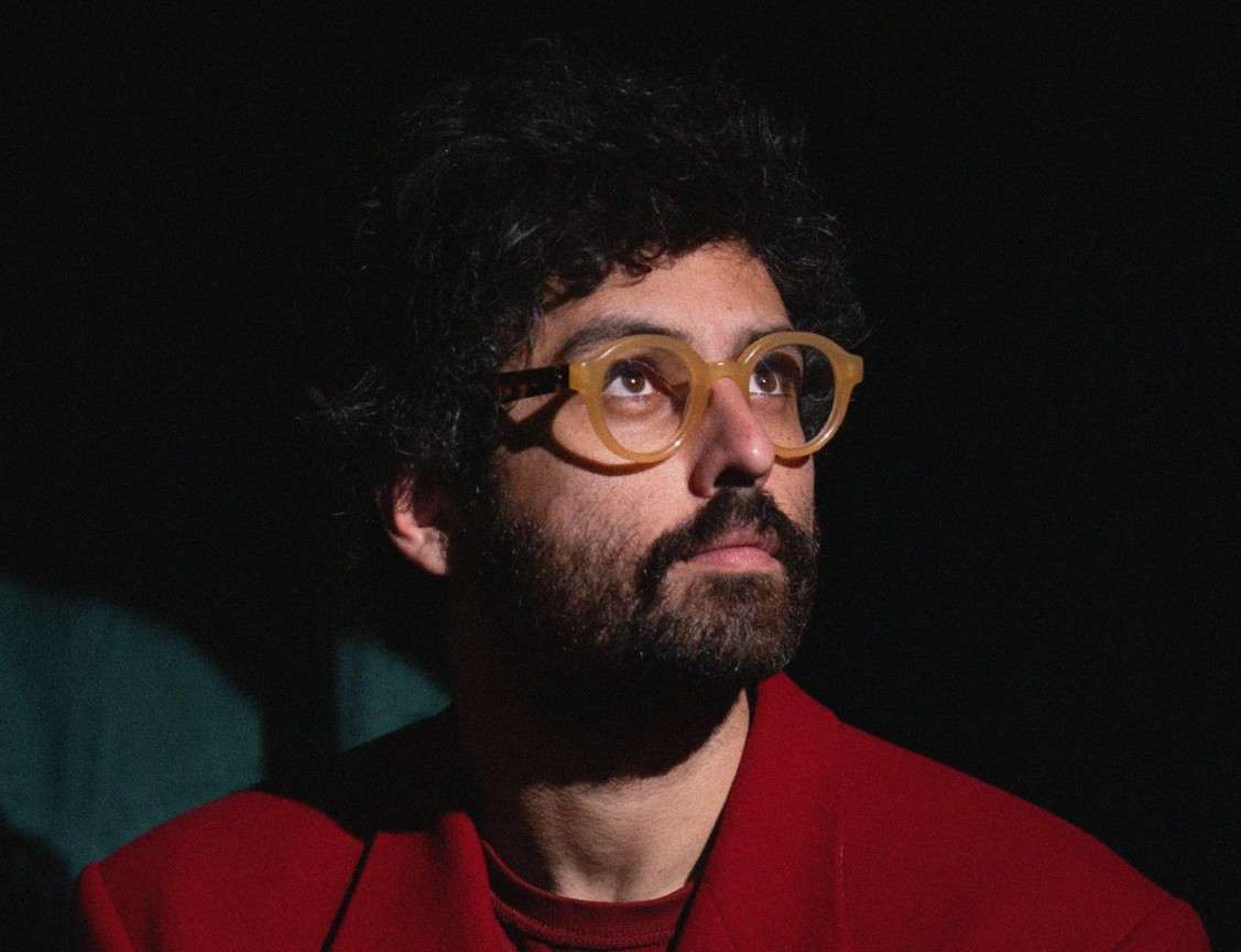 Glassio The Imposter